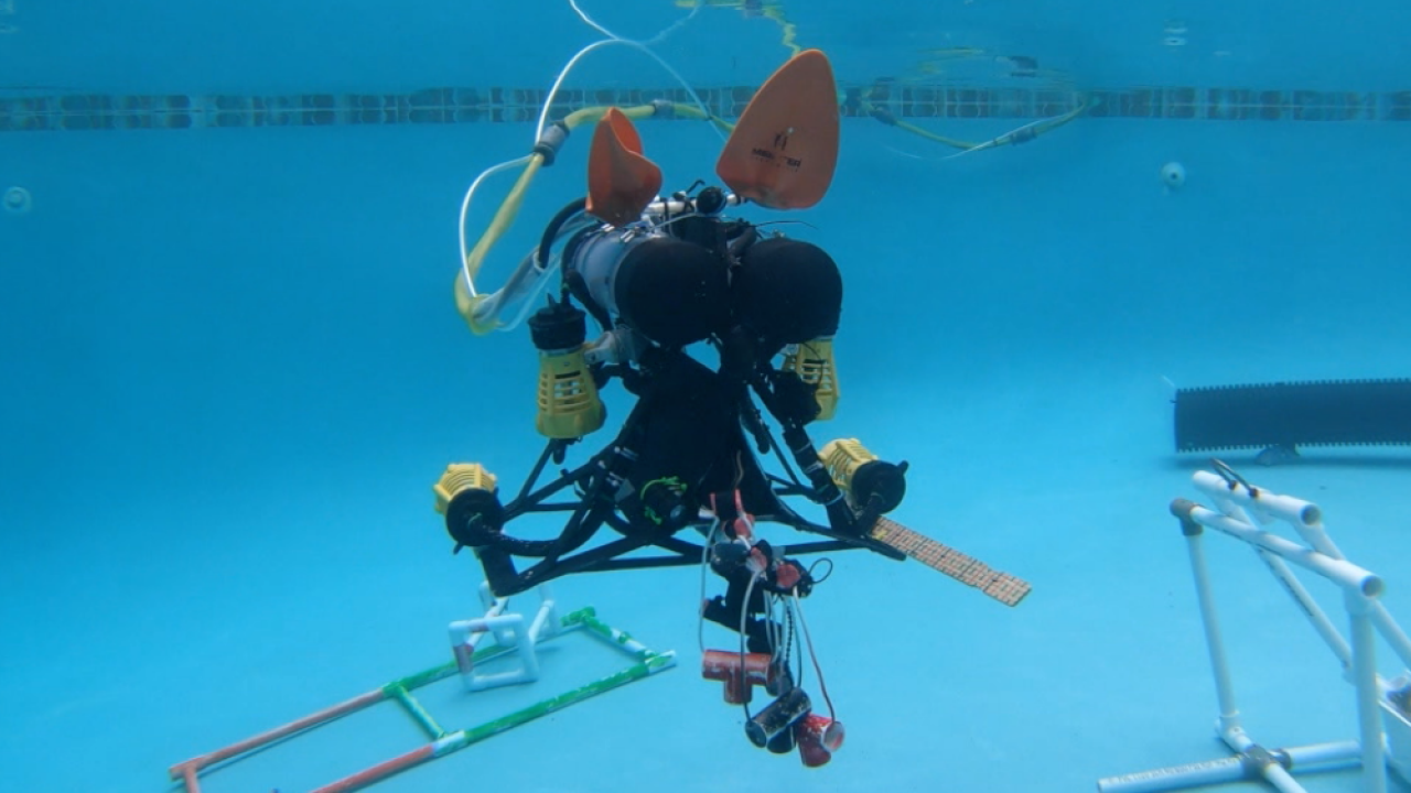 Phoenix ROV v1 during mission